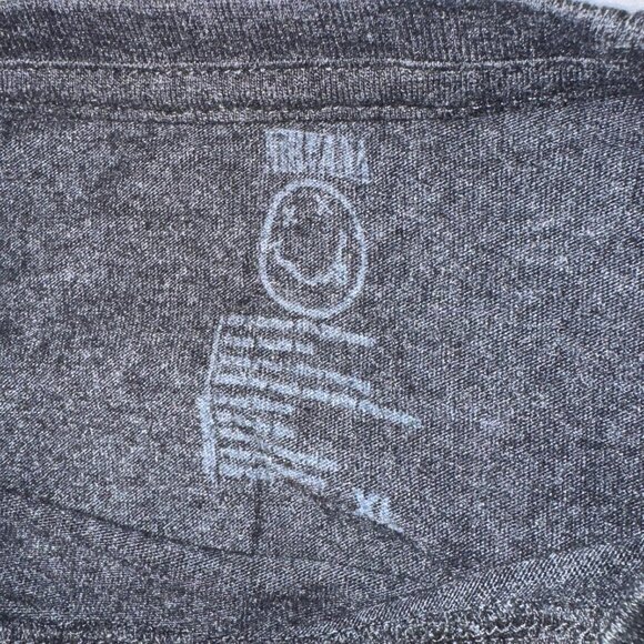 Nirvana Kurt Cobain American Rock Band Smiley Face Tshirt - XL - Picture 3 of 4